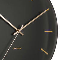 Karlsson(カールソン)は、オランダ発のデザインクロックブランドです。世界中のインテリアファンに愛されるその魅力は、洗練されたミニマルデザインとユニークな個性の融合にあります。シンプルでありながら存在感のあるデザインは、モダンな空間にも北欧風のインテリアにも自然に調和し、リビング、オフィス、カフェなど多様なシーンで活躍します。「時間を美しく飾る」をコンセプトに、Karlssonは毎年新たなデザイナーとのコラボレーションを通じて革新的なコレクションを展開。インテリア時計のトレンドをリードし続けています。高品質な素材と正確なクオーツムーブメントを採用し、見た目だけでなく実用性も兼ね備えたKarlssonの壁掛け時計・置き時計は、贈り物にも最適です。北欧インテリア、デザイン時計、おしゃれな壁掛け時計をお探しの方におすすめのブランドです。