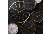 KARLSSONは鉄道の駅や公共の施設で使用されている事で有名なオランダの時計ブランドです。シンプルなものからユニークなものまで多くのデザインは国内外のデザイナーを含むデザインチームによって生み出されており、その美しい製品は世界中で販売されています。