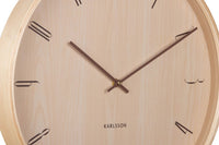 Karlsson(カールソン)は、オランダ発のデザインクロックブランドです。世界中のインテリアファンに愛されるその魅力は、洗練されたミニマルデザインとユニークな個性の融合にあります。シンプルでありながら存在感のあるデザインは、モダンな空間にも北欧風のインテリアにも自然に調和し、リビング、オフィス、カフェなど多様なシーンで活躍します。「時間を美しく飾る」をコンセプトに、Karlssonは毎年新たなデザイナーとのコラボレーションを通じて革新的なコレクションを展開。インテリア時計のトレンドをリードし続けています。高品質な素材と正確なクオーツムーブメントを採用し、見た目だけでなく実用性も兼ね備えたKarlssonの壁掛け時計・置き時計は、贈り物にも最適です。北欧インテリア、デザイン時計、おしゃれな壁掛け時計をお探しの方におすすめのブランドです。