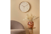 Karlsson(カールソン)は、オランダ発のデザインクロックブランドです。世界中のインテリアファンに愛されるその魅力は、洗練されたミニマルデザインとユニークな個性の融合にあります。シンプルでありながら存在感のあるデザインは、モダンな空間にも北欧風のインテリアにも自然に調和し、リビング、オフィス、カフェなど多様なシーンで活躍します。「時間を美しく飾る」をコンセプトに、Karlssonは毎年新たなデザイナーとのコラボレーションを通じて革新的なコレクションを展開。インテリア時計のトレンドをリードし続けています。高品質な素材と正確なクオーツムーブメントを採用し、見た目だけでなく実用性も兼ね備えたKarlssonの壁掛け時計・置き時計は、贈り物にも最適です。北欧インテリア、デザイン時計、おしゃれな壁掛け時計をお探しの方におすすめのブランドです。