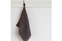 まるでベルギーワッフルのようにふっくらと織り上げたワッフルタオルです。格子状の凹凸によりリネンの様なさらっとした肌触りと"Garmentwash"(製品洗い)を施すことによる綿本来の自然な風合いと柔らかさをより一層味わっていただけます。リネンの様なさらっとした肌触りなのに綿100%。コンテックスは、100年以上の歴史をもつタオルの一大生産地今治で、安心・安全な生産加工を行っています。