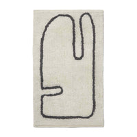 Ferm Living(ファームリビング)は、人生の対比を意識しながら、期待や夢の中で快適さと意味を追い求め、真の価値を感じられる空間を提供することを目指しています。デザインへの情熱と、環境や社会に配慮した責任ある選択を大切にし、誠実で心地よい製品や環境づくりに取り組んでいます。デンマーク・コペンハーゲンを拠点に、世界中の職人と協働し、スカンジナビアの思想と世界の技術・伝統を融合。柔らかなフォルムや豊かなテクスチャー、意外性のあるディテールを特徴とするコレクションは、洗練された美しさの中にも驚きと温かみをもたらします。素材選びから製造、配送まで持続可能性を意識し、より良い未来へ向けた選択を後押しします。家具、アクセサリー、照明を通じて、あなたらしく心地よい空間づくりをサポートします。