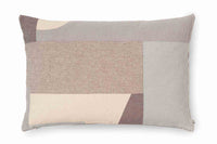 Broste Copenhagen(ブロステ・コペンハーゲン)は、1955年にデンマーク・コペンハーゲンで設立された、北欧デザインを代表するインテリアブランドのひとつです。創業以来、「暮らしに寄り添う上質なデザイン」をコンセプトに、自然から着想を得た柔らかな色彩や素材感を大切にしたコレクションを展開しています。トレンドに流されないタイムレスな美しさと実用性を兼ね備え、北欧ならではの穏やかで洗練された空間づくりをサポートします。クラフト感ある質感や素材選び、優れたディテールにより、住まいに心地よさと個性をもたらします。スカンジナビアの自然と都市生活を調和させるデザイン哲学のもと、Broste Copenhagenは現代的なライフスタイルに溶け込みながら、感性豊かな空間を演出します。北欧らしい温もりと美しさを取り入れたい方に、長く愛されるブランドです。