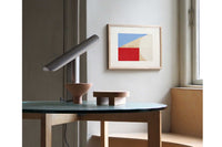 Atelier Cph(アトリエ・シーピーエイチ)は、デンマーク・コペンハーゲンを拠点とするデザインスタジオ兼アートブランドです。ミニマルで構築的なビジュアルを特徴とし、抽象アートやコラージュを中心としたアートポスターを多数手がけています。北欧デザインらしい洗練された感性とバランスの取れた構成美が魅力で、リビング、寝室、書斎、オフィスなど、あらゆる空間に調和と静けさをもたらします。幾何学的なモチーフを用いたアートは、ギャラリーウォールやモダンインテリアのアクセントにも最適。高品質な紙と印刷による仕上がりで、インテリアとしての完成度も高く評価されています。北欧アートポスター、現代アート、ミニマルデザイン、韓国インテリアなど、幅広いスタイルにマッチするスタイリッシュなアートを探している方におすすめです。