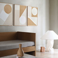 Atelier Cph(アトリエ・シーピーエイチ)は、デンマーク・コペンハーゲンを拠点とするデザインスタジオ兼アートブランドです。ミニマルで構築的なビジュアルを特徴とし、抽象アートやコラージュを中心としたアートポスターを多数手がけています。北欧デザインらしい洗練された感性とバランスの取れた構成美が魅力で、リビング、寝室、書斎、オフィスなど、あらゆる空間に調和と静けさをもたらします。幾何学的なモチーフを用いたアートは、ギャラリーウォールやモダンインテリアのアクセントにも最適。高品質な紙と印刷による仕上がりで、インテリアとしての完成度も高く評価されています。北欧アートポスター、現代アート、ミニマルデザイン、韓国インテリアなど、幅広いスタイルにマッチするスタイリッシュなアートを探している方におすすめです。