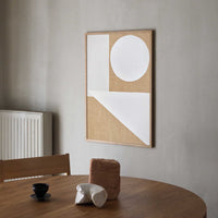 Atelier Cph(アトリエ・シーピーエイチ)は、デンマーク・コペンハーゲンを拠点とするデザインスタジオ兼アートブランドです。ミニマルで構築的なビジュアルを特徴とし、抽象アートやコラージュを中心としたアートポスターを多数手がけています。北欧デザインらしい洗練された感性とバランスの取れた構成美が魅力で、リビング、寝室、書斎、オフィスなど、あらゆる空間に調和と静けさをもたらします。幾何学的なモチーフを用いたアートは、ギャラリーウォールやモダンインテリアのアクセントにも最適。高品質な紙と印刷による仕上がりで、インテリアとしての完成度も高く評価されています。北欧アートポスター、現代アート、ミニマルデザイン、韓国インテリアなど、幅広いスタイルにマッチするスタイリッシュなアートを探している方におすすめです。