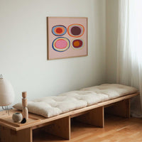 Atelier Cph(アトリエ・シーピーエイチ)は、デンマーク・コペンハーゲンを拠点とするデザインスタジオ兼アートブランドです。ミニマルで構築的なビジュアルを特徴とし、抽象アートやコラージュを中心としたアートポスターを多数手がけています。北欧デザインらしい洗練された感性とバランスの取れた構成美が魅力で、リビング、寝室、書斎、オフィスなど、あらゆる空間に調和と静けさをもたらします。幾何学的なモチーフを用いたアートは、ギャラリーウォールやモダンインテリアのアクセントにも最適。高品質な紙と印刷による仕上がりで、インテリアとしての完成度も高く評価されています。北欧アートポスター、現代アート、ミニマルデザイン、韓国インテリアなど、幅広いスタイルにマッチするスタイリッシュなアートを探している方におすすめです。