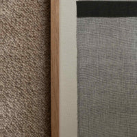 Atelier Cph(アトリエ・シーピーエイチ)は、デンマーク・コペンハーゲンを拠点とするデザインスタジオ兼アートブランドです。ミニマルで構築的なビジュアルを特徴とし、抽象アートやコラージュを中心としたアートポスターを多数手がけています。北欧デザインらしい洗練された感性とバランスの取れた構成美が魅力で、リビング、寝室、書斎、オフィスなど、あらゆる空間に調和と静けさをもたらします。幾何学的なモチーフを用いたアートは、ギャラリーウォールやモダンインテリアのアクセントにも最適。高品質な紙と印刷による仕上がりで、インテリアとしての完成度も高く評価されています。北欧アートポスター、現代アート、ミニマルデザイン、韓国インテリアなど、幅広いスタイルにマッチするスタイリッシュなアートを探している方におすすめです。