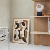 Atelier Cph(アトリエ・シーピーエイチ)は、デンマーク・コペンハーゲンを拠点とするデザインスタジオ兼アートブランドです。ミニマルで構築的なビジュアルを特徴とし、抽象アートやコラージュを中心としたアートポスターを多数手がけています。北欧デザインらしい洗練された感性とバランスの取れた構成美が魅力で、リビング、寝室、書斎、オフィスなど、あらゆる空間に調和と静けさをもたらします。幾何学的なモチーフを用いたアートは、ギャラリーウォールやモダンインテリアのアクセントにも最適。高品質な紙と印刷による仕上がりで、インテリアとしての完成度も高く評価されています。北欧アートポスター、現代アート、ミニマルデザイン、韓国インテリアなど、幅広いスタイルにマッチするスタイリッシュなアートを探している方におすすめです。