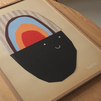 Atelier Cph(アトリエ・シーピーエイチ)は、デンマーク・コペンハーゲンを拠点とするデザインスタジオ兼アートブランドです。ミニマルで構築的なビジュアルを特徴とし、抽象アートやコラージュを中心としたアートポスターを多数手がけています。北欧デザインらしい洗練された感性とバランスの取れた構成美が魅力で、リビング、寝室、書斎、オフィスなど、あらゆる空間に調和と静けさをもたらします。幾何学的なモチーフを用いたアートは、ギャラリーウォールやモダンインテリアのアクセントにも最適。高品質な紙と印刷による仕上がりで、インテリアとしての完成度も高く評価されています。北欧アートポスター、現代アート、ミニマルデザイン、韓国インテリアなど、幅広いスタイルにマッチするスタイリッシュなアートを探している方におすすめです。