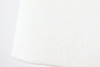 北欧より買い付けたデンマーク製のテーブルランプです。少し大きめのベースにはチーク無垢材が贅沢に使用されています。ビンテージ品ならではの雰囲気です。