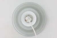 北欧より買い付けた、Holmgaard社製ビンテージランプです。「Bibliotek」シリーズです。デンマーク語で図書館という意味で厚みのあるオパールガラスが使用されており非常に高級感がございます。照明部分はデンマークを代表する照明メーカーFog & morup社によって作成されています。