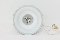 北欧より買い付けた、Holmgaard社製ビンテージランプです。「Bibliotek」シリーズです。デンマーク語で図書館という意味で厚みのあるオパールガラスが使用されており非常に高級感がございます。照明部分はデンマークを代表する照明メーカーFog & morup社によって作成されています。