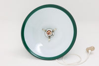 北欧より買い付けた、Holmgaard社製ビンテージランプです。照明部分はデンマークを代表する照明メーカーFog & morup社によって作成されています。Holmgaard社のペンダントライトの中でも人気の「P&T PENDEL」シリーズで内と外側の2層の色味が特徴的です。消灯&点灯時にそれぞれ違った表情を見せてくれる素敵なデザインです。