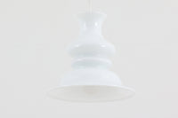 北欧より買い付けた、Holmgaard社製ビンテージランプです。「Bibliotek」シリーズです。デンマーク語で図書館という意味で厚みのあるオパールガラスが使用されており非常に高級感がございます。照明部分はデンマークを代表する照明メーカーFog & morup社によって作成されています。