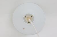 北欧より買い付けた、Holmgaard社製ビンテージランプです。照明部分はデンマークを代表する照明メーカーFog & morup社によって作成されています。Holmgaard社のペンダントライトの中でも人気の「P&T PENDEL」シリーズで内と外側の2層の組みあわせが特徴的なデザインです。