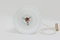 北欧より買い付けた、Holmgaard社製ビンテージランプです。照明部分はデンマークを代表する照明メーカーFog & morup社によって作成されています。Holmgaard社のペンダントライトの中でも人気の「P&T PENDEL」シリーズで内と外側の2層の組みあわせが特徴的なデザインです。