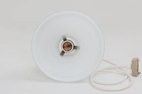 北欧より買い付けた、Holmgaard社製ビンテージランプです。照明部分はデンマークを代表する照明メーカーFog & morup社によって作成されています。Holmgaard社のペンダントライトの中でも人気の「P&T PENDEL」シリーズで内と外側の2層の色味が特徴的です。消灯&点灯時にそれぞれ違った表情を見せてくれる素敵なデザインです。