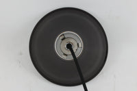 北欧より買い付けた、Holmgaard社製ビンテージランプです。照明部分はデンマークを代表する照明メーカーFog & morup社によって作成されています。Holmgaard社のペンダントライトの中でも人気の「P&T PENDEL」シリーズで内と外側の2層の色味が特徴的です。消灯&点灯時にそれぞれ違った表情を見せてくれる素敵なデザインです。