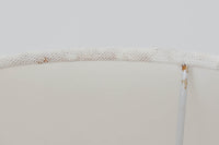 1960年代から1970年代にかけて、Royal CopenhagenとFog & morupが共同で製造したテーブルランプです。このランプは、Royal Copenhagen社のセラミック製のベースに、Kai Langeがデザインした星座が描かれています。こちらは獅子座がテーマとなっており、ロゴより1975年から1979年の間に製造されたと推測されます。