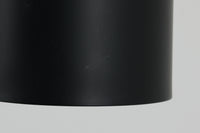 北欧より買い付けたペンダントランプです。シンプルな筒状の形状でお部屋を問わずご使用いただけます。Eila & John meilingデザインによる物です。