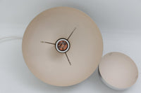 "ヴェルナー・パントン"によってデザインされた、「FlowerPot」ペンダントライトです。希少なクロームカラーで、現地でもかなり少なくなっています。