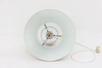 1977年にJo Hammerborgによってデザインされた「Life」です。円錐と三角錐の組み合わせがデザインポイントです。様々なカラーで販売されており、こちらはゴールド色のモデルとなります。