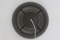 北欧照明を代表するArne JacobsenによってデザインされたAJロイヤルです。現行品と違いランプ下側にディフューザーは付属しません。4つのソケットがあり十分な明るさがございます。