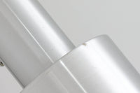 デンマークの照明メーカーFog & morup(フォグ&モーラップ)社(現在は廃業)のために、Jo Hammerborgがデザインした「Junior」です。北欧モダンデザインの特徴を持ち、細身のスタイルが非常にすっきりとした印象を与えます。シェードは角度調整が可能で、使用するシーンに合わせて光の向きを自由に変えることができ、使い勝手も抜群です。シンプルでありながら、洗練された美しさを兼ね備えたデザインは、どんなインテリアにもフィットします。