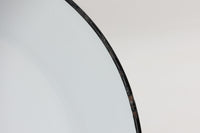 「The work shop lamp」です。Louis Poulsen社の定番ランプ。復刻品はアルミ製ですが、こちらはビンテージ品ならではの琺瑯&エナメルモデル。艶感が魅力的です。