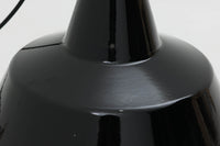 「The work shop lamp」です。Louis Poulsen社の定番ランプ。復刻品はアルミ製ですが、こちらはビンテージ品ならではの琺瑯&エナメルモデル。艶感が魅力的です。