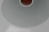 「The work shop lamp」です。Louis Poulsen社の定番ランプ。復刻品はアルミ製ですが、こちらはビンテージ品ならではの琺瑯&エナメルモデル。艶感が魅力的です。