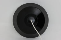 「The work shop lamp」です。Louis Poulsen社の定番ランプ。復刻品はアルミ製ですが、こちらはビンテージ品ならではの琺瑯&エナメルモデル。艶感が魅力的です。