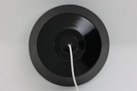 「The work shop lamp」です。Louis Poulsen社の定番ランプ。復刻品はアルミ製ですが、こちらはビンテージ品ならではの琺瑯&エナメルモデル。艶感が魅力的です。