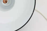 「The work shop lamp」です。Louis Poulsen社の定番ランプ。復刻品はアルミ製ですが、こちらはビンテージ品ならではの琺瑯&エナメルモデル。艶感が魅力的です。