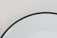 「The work shop lamp」です。Louis Poulsen社の定番ランプ。復刻品はアルミ製ですが、こちらはビンテージ品ならではの琺瑯&エナメルモデル。艶感が魅力的です。