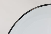 「The work shop lamp」です。Louis Poulsen社の定番ランプ。復刻品はアルミ製ですが、こちらはビンテージ品ならではの琺瑯&エナメルモデル。艶感が魅力的です。