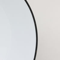 「The work shop lamp」です。Louis Poulsen社の定番ランプ。復刻品はアルミ製ですが、こちらはビンテージ品ならではの琺瑯&エナメルモデル。艶感が魅力的です。