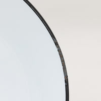 「The work shop lamp」です。Louis Poulsen社の定番ランプ。復刻品はアルミ製ですが、こちらはビンテージ品ならではの琺瑯&エナメルモデル。艶感が魅力的です。