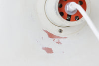 北欧より買い付けた、Louis Poulsen社製「PH4」ビンテージ品です。長年愛されているPH5と並ぶ名作照明です。シェードはペンキを塗ったような風合いで写真の用に塗装剥がれや錆など使用感がございます。その点を考慮した価格となっています。