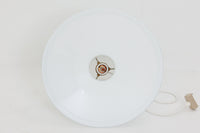 北欧より買い付けた、Holmgaard社製(現Royal Copenhagen)ビンテージランプです。現在は照明製品が作成されておらず希少価値の高いものとなっております。厚みのあるオパールガラスが使用されている「Apoteker」シリーズです。天井から吊るすだけでお部屋を可愛く演出してくれそうです。