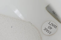 北欧より買い付けました。michael Bangを代表する「mandarin」の中で珍しい壁掛けタイプです。2展開のサイズ展開があった様ですが、こちらは小さいサイズの物。乳白色ガラスならではの優しい光が魅力的です。