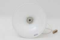 北欧より買い付けたHolmgaard社製のヴィンテージランプです。mandarinシリーズの中でも大型な、直径30cmのLサイズモデルとなります。乳白色のガラスが美しく、清潔感が漂います。小型ペンダントライトは、廊下やエントランス、洗面台の上など、さまざまな場所に柔軟に対応できるのが特徴です。