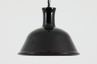 北欧より買い付けた、Holmgaard社製(現Royal Copenhagen)ビンテージランプです。「kantate」シリーズです。内と外側の2層の色味が特徴的です。消灯&点灯時にそれぞれ違った表情を見せてくれる素敵なデザインです。