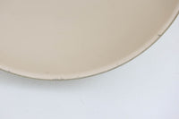 デンマークから買い付けました。1977年のFog & morup社のカタログにも掲載されている「Silhuet」です。真鍮塗装を施された有機的な形状のアルミニウムシェードが特徴です。