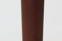 デンマークより買い付けた3段チェストです。小ぶりで可愛らしく、グリップ感の良い取手が使用されています。本体には良質なチーク材が使用されており、シンプルで使い勝手の良いサイズ感です。