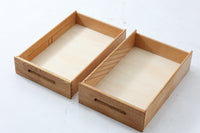 北欧より買い付けた、POLEXIm社製のデスクです。書類の収納や仕分けに特化しており、用途に応じて仕切りを取り外すことが可能です。良質なオーク材が使用されています。