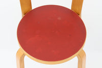 北欧より買い付けたアルヴァ・アアルトデザインNo66チェアです。 経年により色味が濃くなったバーチ材が魅力的です。マイナスビスが使用された古いタイプは現地でも少なくなってきております。