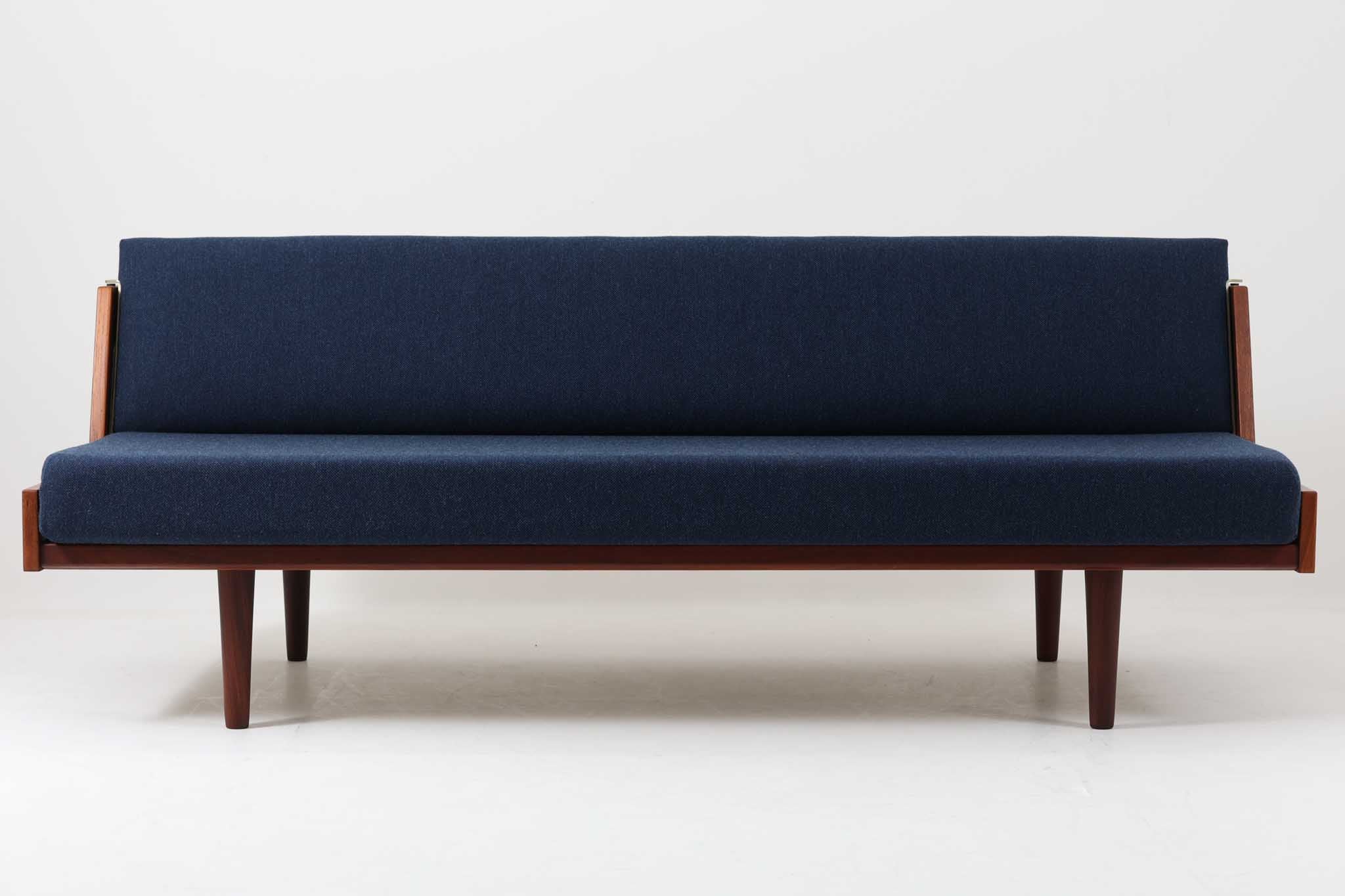 Hans J. Wegner（ハンス・J・ウェグナー） GE258 デイベッド（丸脚