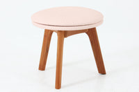 北欧より買い付けた珍しい3本脚の子供用のスツールです。フレームには上質なチーク材が使用されています。座面は汚れてもお手入れしやすい様にPVC素材で張替ました。